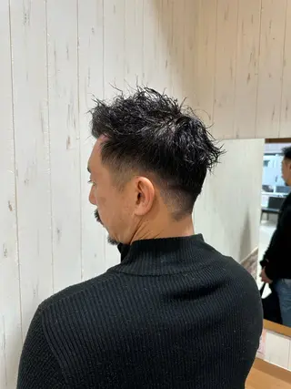 ショート パーマ メンズ 中嶋 紘夢のヘアスタイル