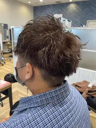 カラー パーマ 中村 誠也のヘアスタイル