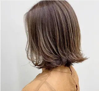 ミディアム カラー LOOP 佐藤のヘアスタイル