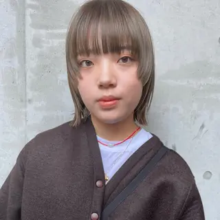 ショート カラー ホリケ アオイのヘアスタイル