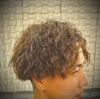 ショート パーマ メンズ 高野浩平/フェード ツイストスパイラルのヘアスタイル