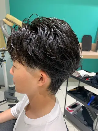 ミディアム メンズ レイヤー/韓国風/ 縮毛矯正/沖谷航のヘアスタイル