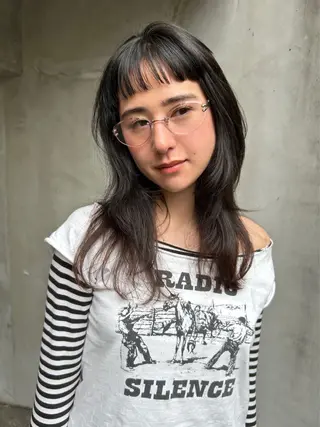 セミロング カラー niina suzukiのヘアスタイル