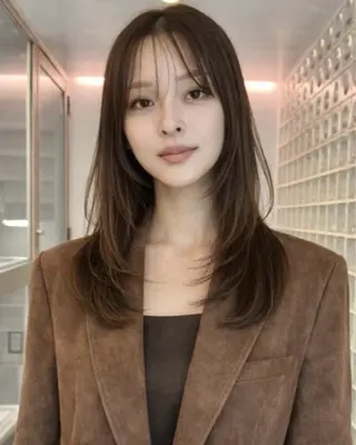 ミディアム 表参道ミディアム レイヤー山岸季生のヘアスタイル