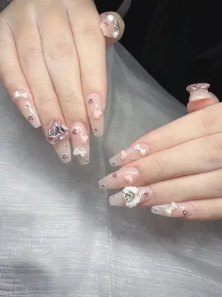 ネイル Lee Nailsのネイルデザイン