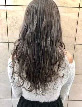 ロング 髪質改善 縮毛の達人 矢井由真のヘアスタイル