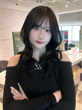 セミロング 宮川 あかりのヘアスタイル