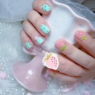 ネイル Yudia🩵 Yuiのネイルデザイン