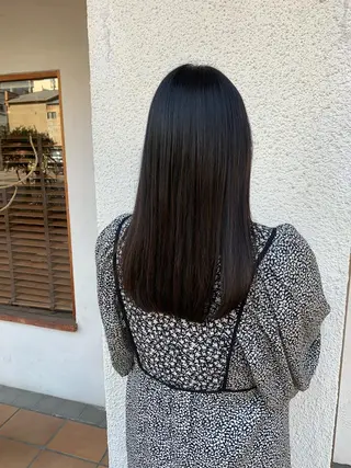 ロング カラー putri 川邉 優花のヘアスタイル