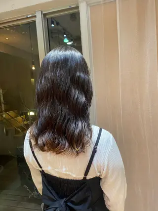 セミロング 大人可愛い♡コテ巻き パーマ🌼杉田 萌恵のヘアスタイル