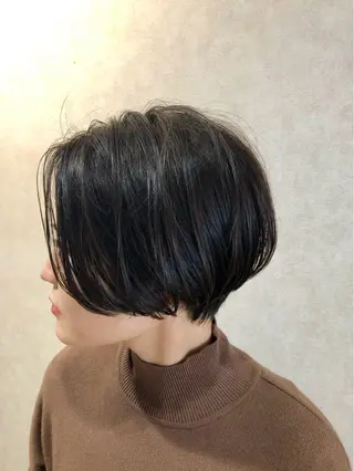 ショート 丹 みなみのヘアスタイル