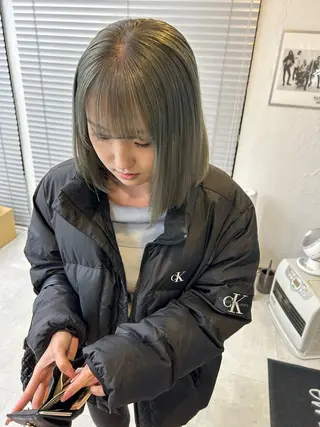 ミディアム 田口 莉奈のヘアスタイル