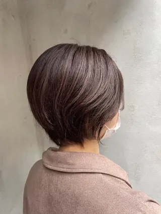 ショート カラー 山本 佳奈のヘアスタイル