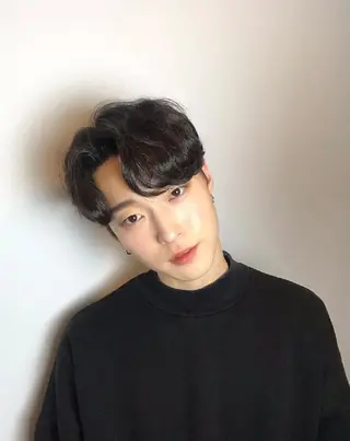 メンズ パーマ 隈元 光のヘアスタイル