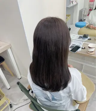 セミロング カラー NaVIユウジ 透明感カラーのヘアスタイル