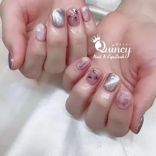 ネイル Quincy ネイル&アイラッシュのマツエク・マツパデザイン