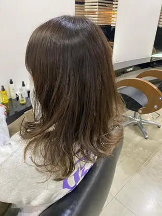 セミロング カラー ヘアアレンジ 烏山 達也のヘアスタイル