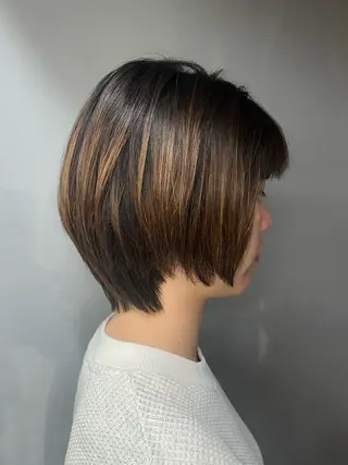 ショート カラー 星野 菜月のヘアスタイル