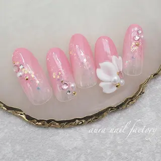 ミディアム カラー ネイル 赤羽 aura 深爪を断らない✨のネイルデザイン