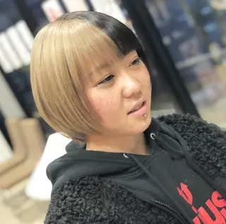 ショート カラー 手塚 亮汰のヘアスタイル