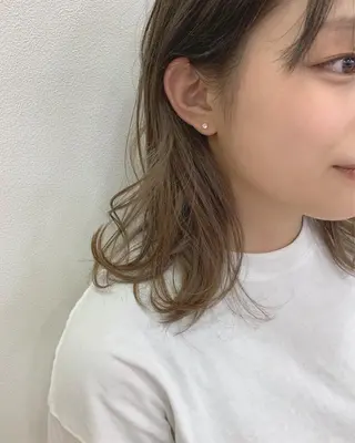ミディアム カラー ELEN 向ヶ丘遊園のヘアスタイル
