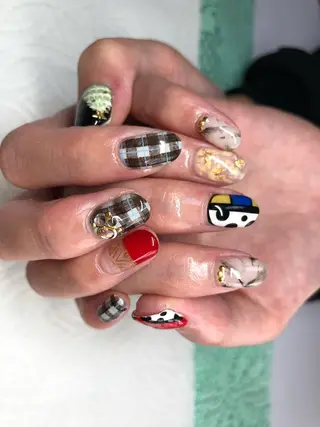 ネイル Li'leaNail AINAのネイルデザイン