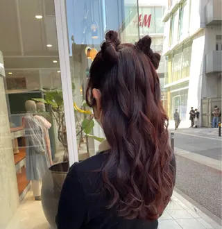 ロング 堀 綾花のヘアスタイル