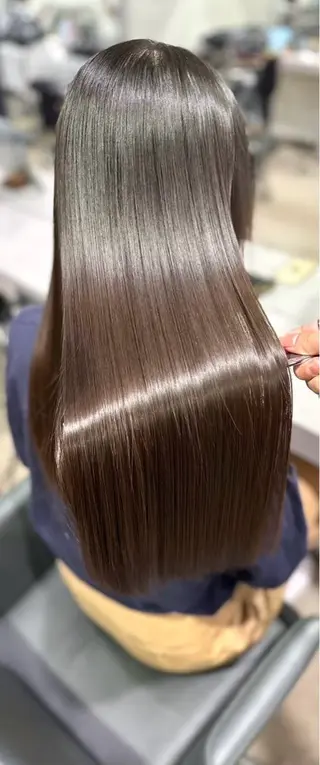 セミロング カラー 縮毛矯正 特化生田のヘアスタイル