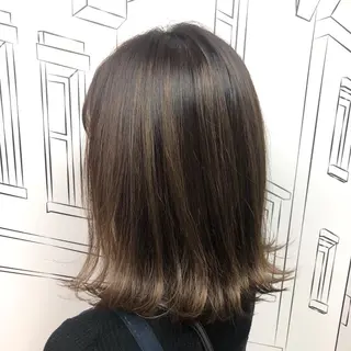 ミディアム カラー TOMOKA 艶髪/透明感カラーのヘアスタイル