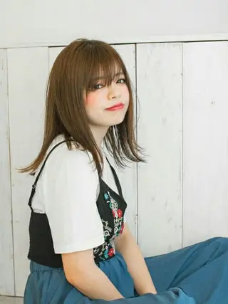 ミディアム カラー しらはま ようこのヘアスタイル