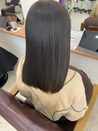 ミディアム 鈴木 梨瑚のヘアスタイル