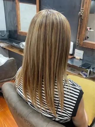 セミロング カラー ヘアアレンジ 烏山 達也のヘアスタイル