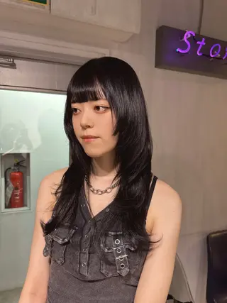 ロング カラー NANAMI🩵 大人可愛い韓国ヘアのヘアスタイル