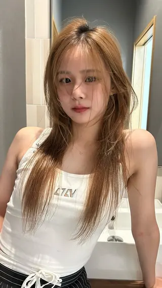 セミロング くろかわ まいのヘアスタイル