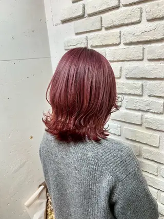 ミディアム しおん @_qliwjsl_のヘアスタイル