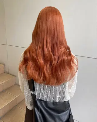 セミロング 河西 彩香/ブリーチカラーのヘアスタイル