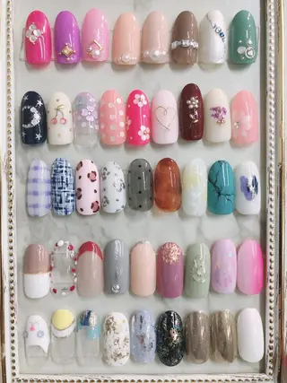 ネイル 藍野 裕子のネイルデザイン