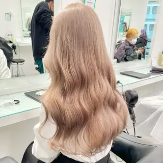 ロング モテ髪ハイトーン🫧 serina🎀池袋のヘアスタイル