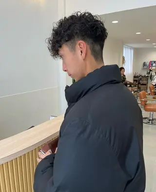 ショート パーマ メンズ 網谷 萌夏のヘアスタイル