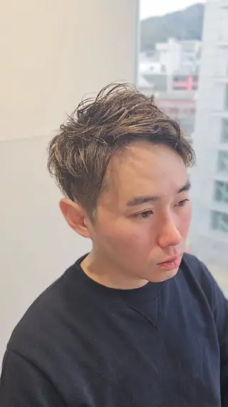 カラー メンズ 縮毛矯正をしている人 のためのカラーのヘアスタイル