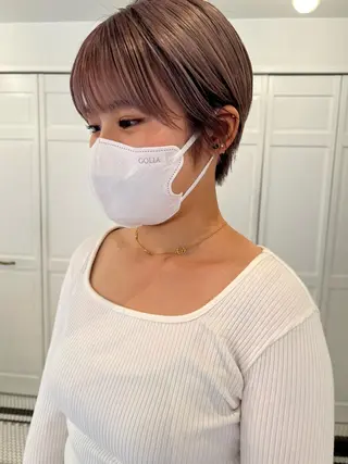 ショート ブリーチカラー🎀 韓国風/寺門美優のヘアスタイル