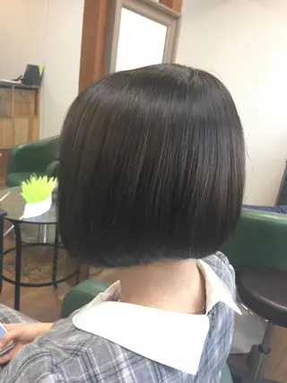 ショート カラー SHIORI💜口コ ミNo.1艶カラーのヘアスタイル