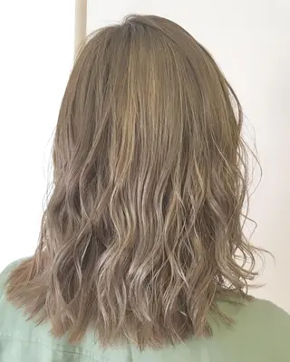 セミロング カラー パーマ ヘアアレンジ エグチ アキラのヘアスタイル