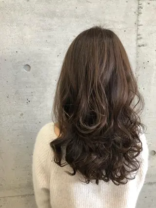 ロング カラー 大栗 佑也  髪質改善のヘアスタイル