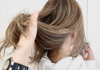 カラー 佐藤 あかりのヘアスタイル