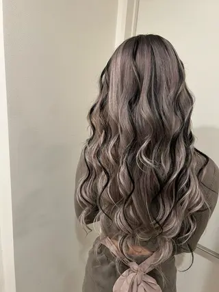 セミロング カラー ヘアアレンジ 🔥ハイトーンカラー ギャルNAOKI🔥のヘアスタイル