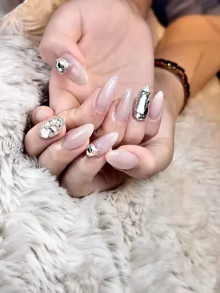 ネイル 土屋 智子のネイルデザイン