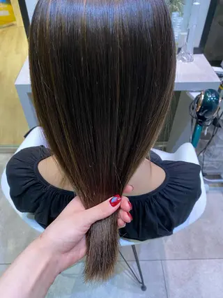 ミディアム 小倉 沙織のヘアスタイル