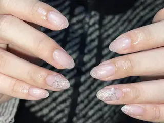 ネイル Shis_🦄shi 韓国風キラキラネイルのネイルデザイン