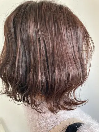 カラー 井上 歩美のヘアスタイル